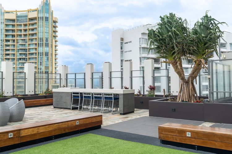 Rhapsody Stunning Ocean Views Apartment