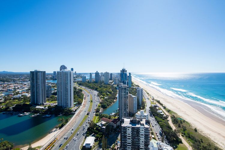 Rhapsody Stunning Ocean Views Apartment