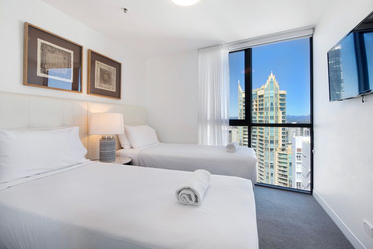 Rhapsody Stunning Ocean Views Apartment