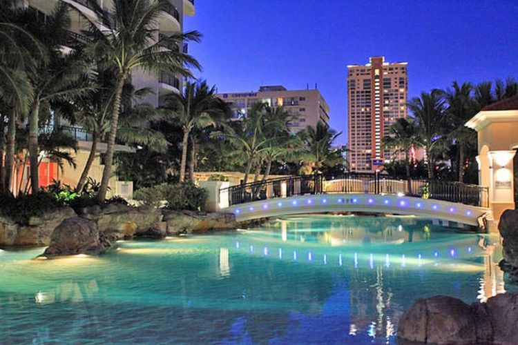 Chevron Renaissance – Spacious 2 Bedroom Haven