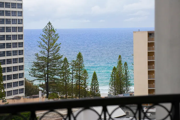 Chevron Renaissance – Spacious 2 Bedroom Haven