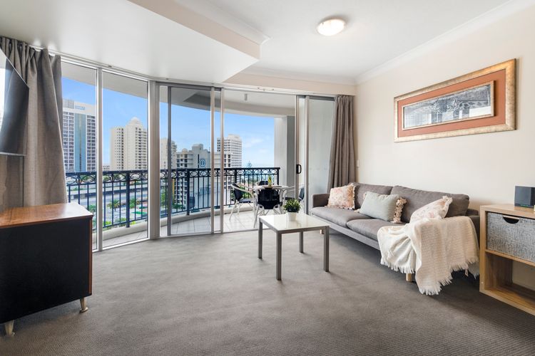 Chevron Renaissance – Spacious 2 Bedroom Haven