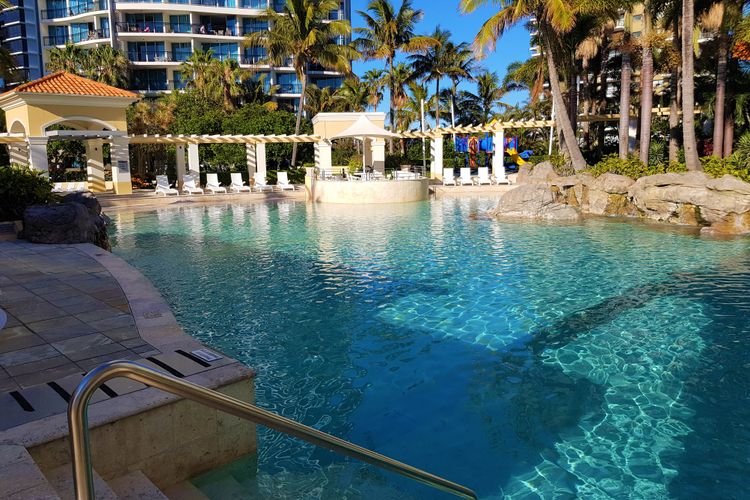 Chevron Renaissance – Spacious 2 Bedroom Haven