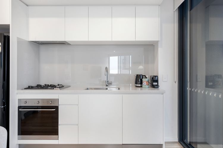 Couples Escape in Ruby Surfers Paradise