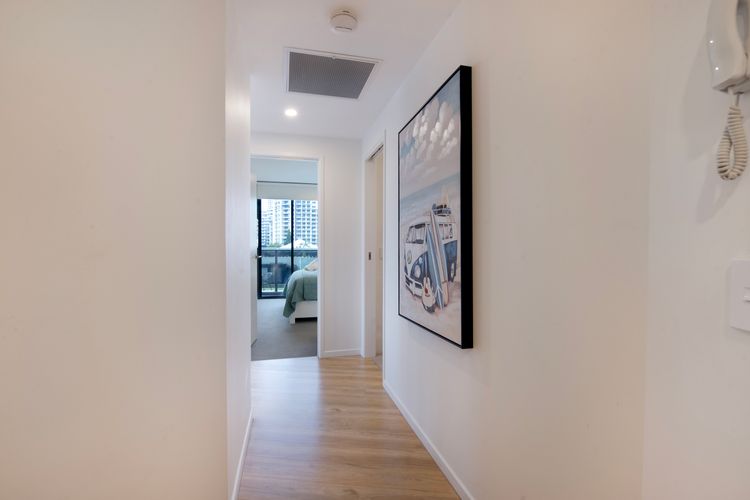 Couples Escape in Ruby Surfers Paradise