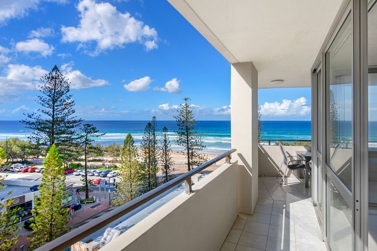 The Sands Beachfront 3 Bedroom Apartment