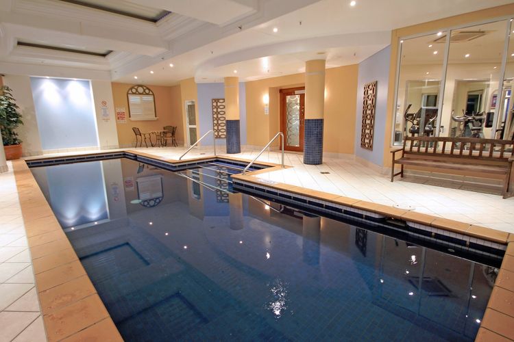 Bel Air Modern 1 Bedroom Apartment