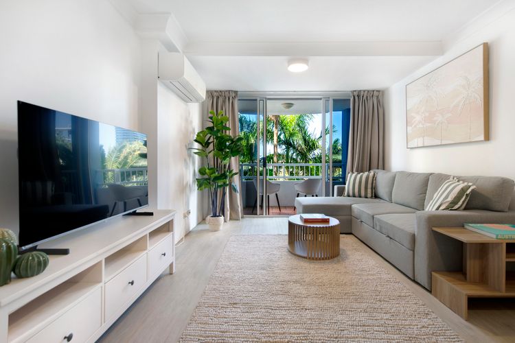 Bel Air Modern 1 Bedroom Apartment