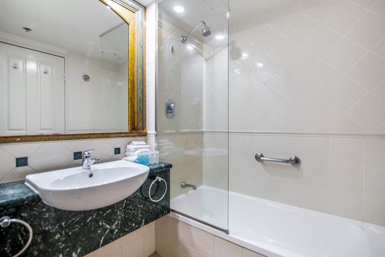 Two Bedroom Dual Key At Legends Resort