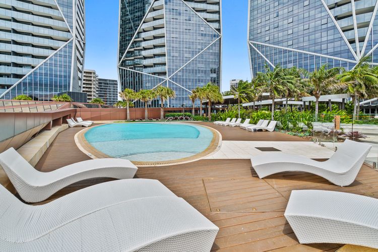 Jewel Residences – Luxury One Bedroom Apartment