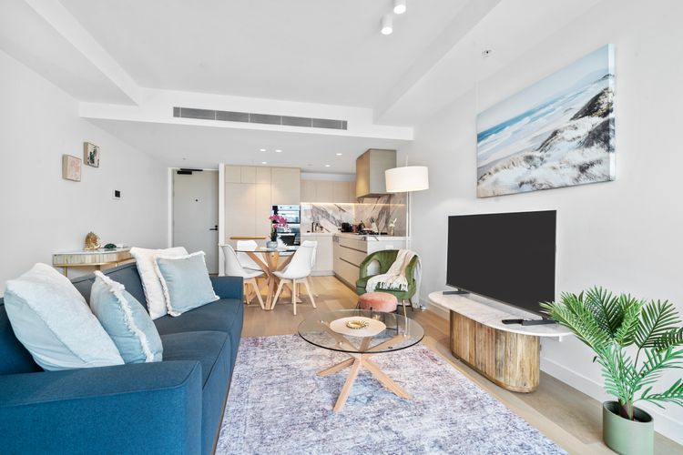 Jewel Residences – Luxury One Bedroom Apartment