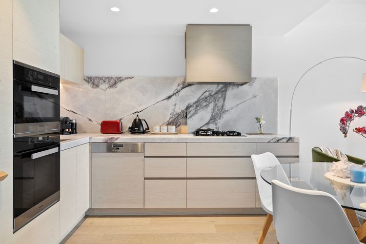 Jewel Residences – Luxury One Bedroom Apartment