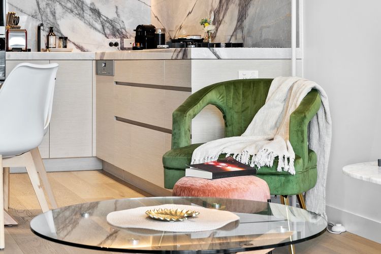 Jewel Residences – Luxury One Bedroom Apartment