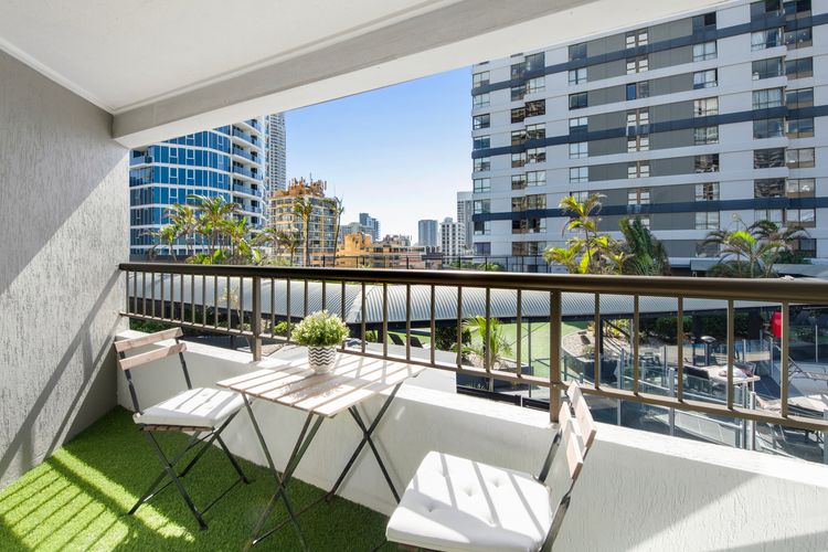 Unbeatable Location – Spacious 3 bedroom townhouse