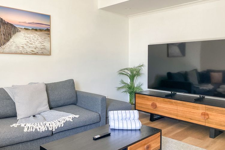 Unbeatable Location – Spacious 3 bedroom townhouse