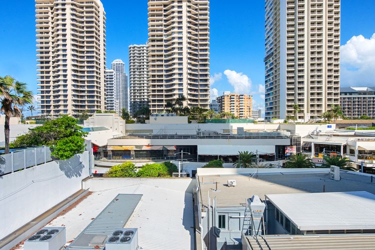 Unbeatable Location – Spacious 3 bedroom townhouse