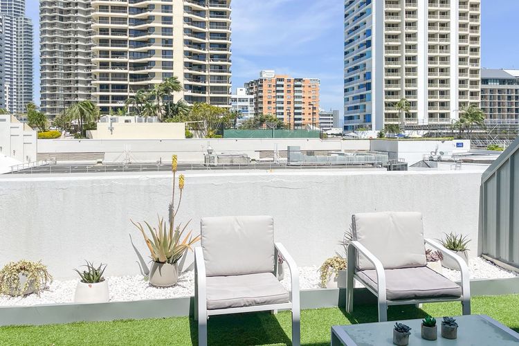 Unbeatable Location – Spacious 3 bedroom townhouse