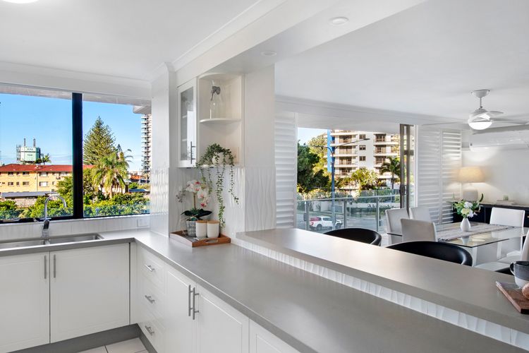 Sunny Surfers Stay – Beach & Tram at your doorstep