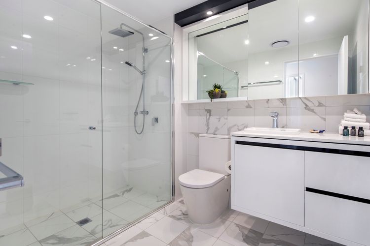 2 Bedroom Broadbeach Stay – Walk to Beach