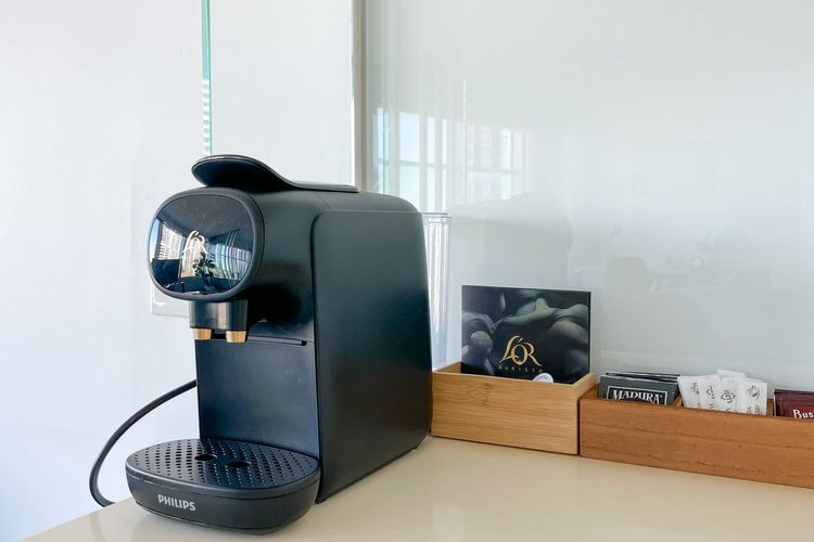 Coastal Comfort in Surfers. 1BR + Study