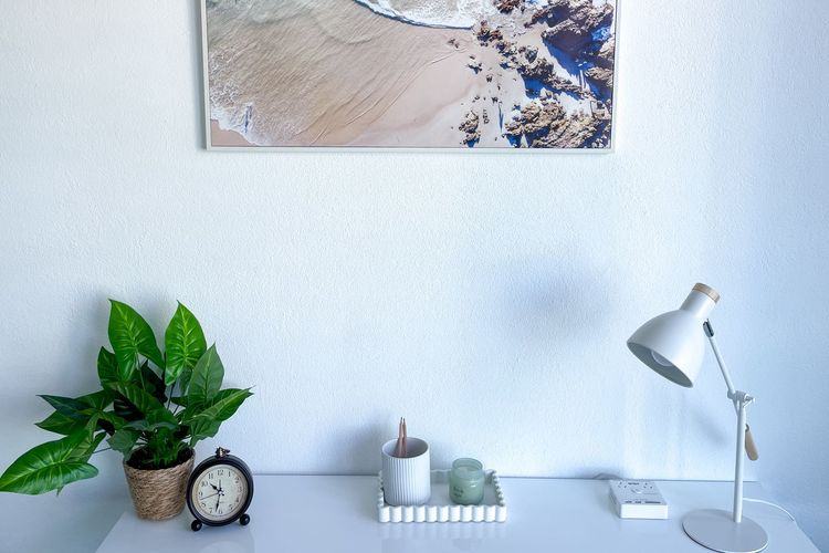 Coastal Comfort in Surfers. 1BR + Study