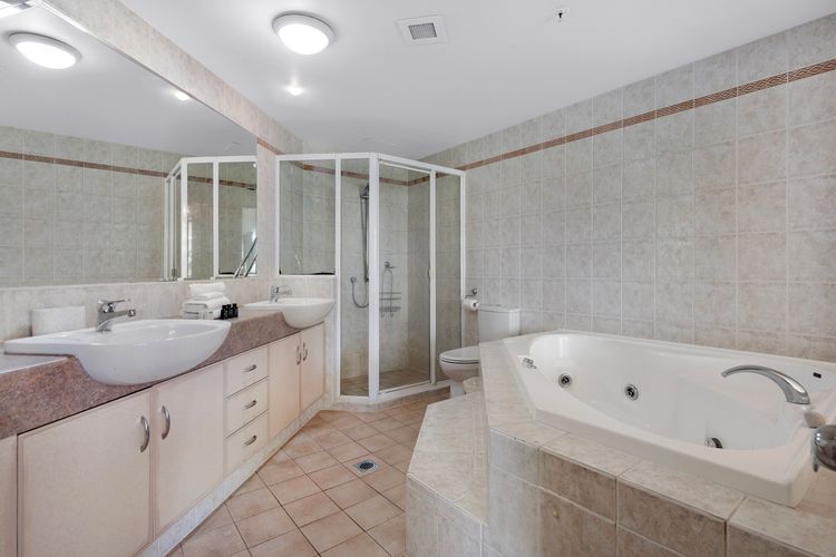 Family Fun at Sun City 3BR Near Beach