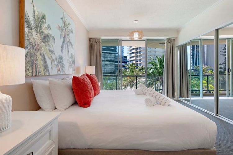 Family Fun at Sun City 3BR Near Beach