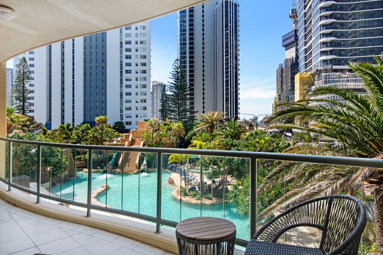 Family Fun at Sun City 3BR Near Beach