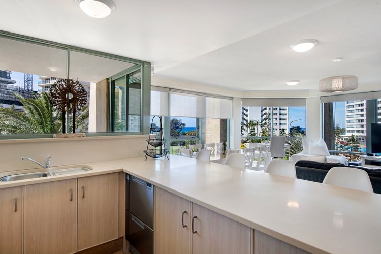 Family Fun at Sun City 3BR Near Beach