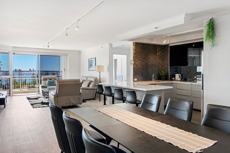 Ocean Sands Central Main Beach Apartment