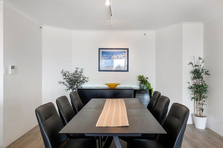 Ocean Sands Central Main Beach Apartment