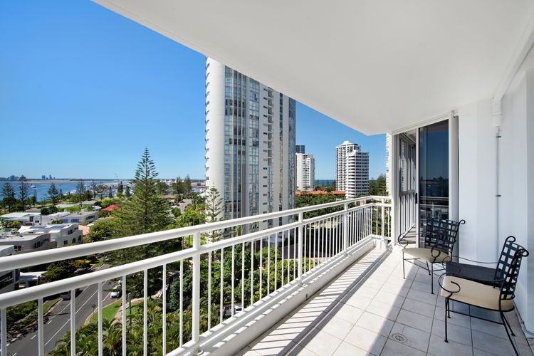 Ocean Sands Central Main Beach Apartment