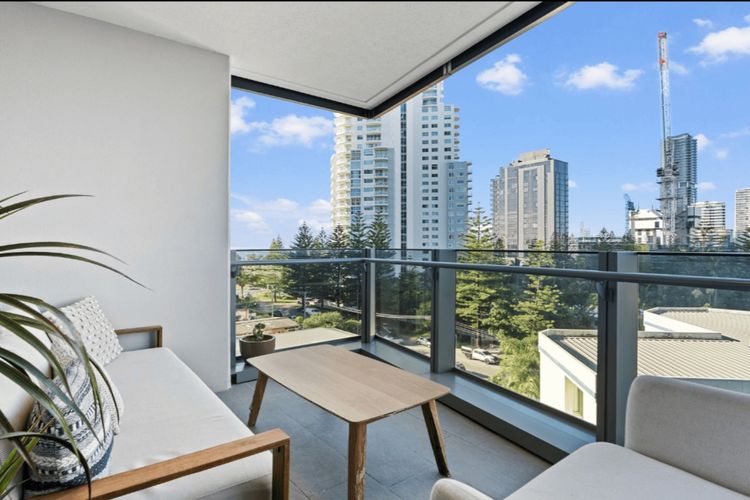 Signature Stunning 2 Bedroom Apartment