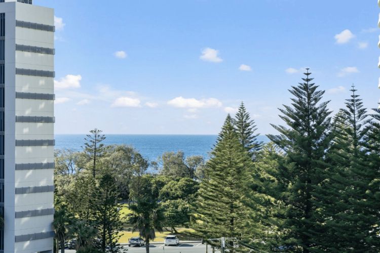 Signature Stunning 2 Bedroom Apartment