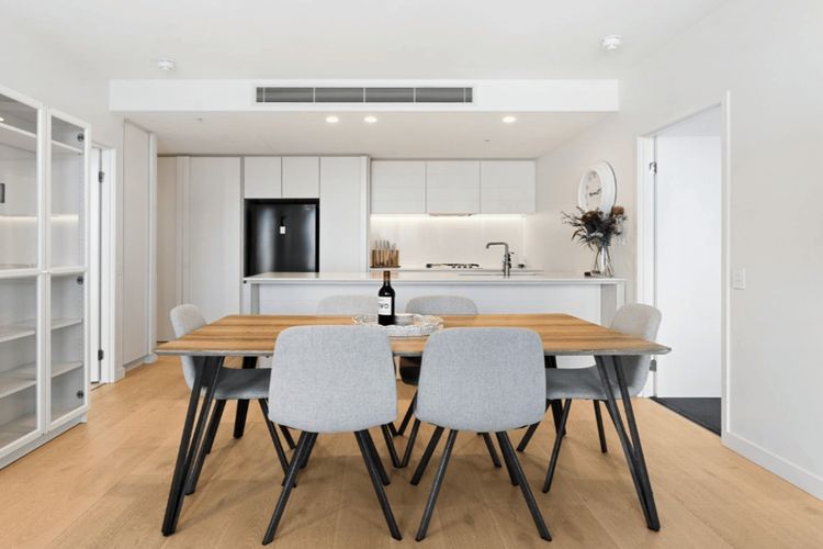 Signature Stunning 2 Bedroom Apartment