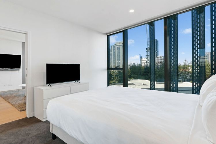 Signature Stunning 2 Bedroom Apartment