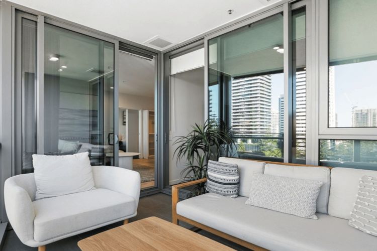 Signature Stunning 2 Bedroom Apartment