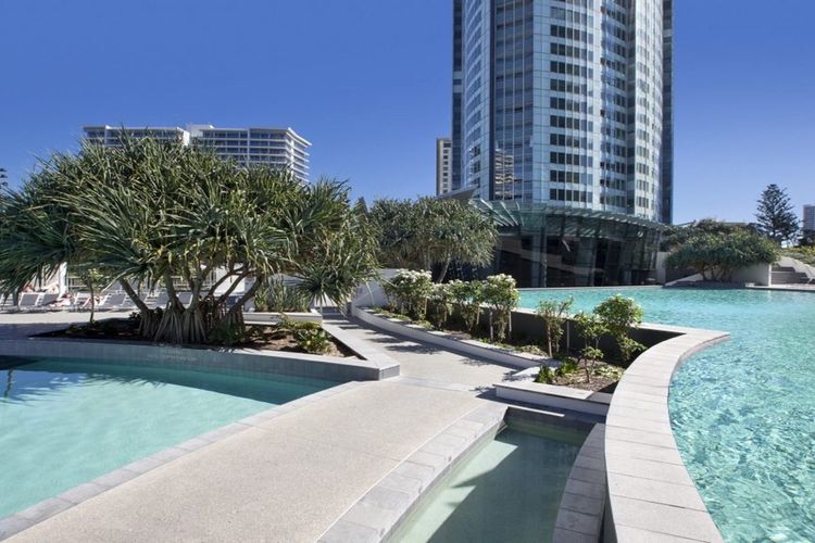 Luxury 3 Bedroom Apartment with Ocean Views