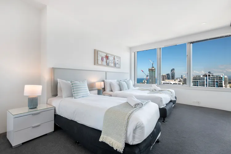 Luxury 3 Bedroom Apartment with Ocean Views