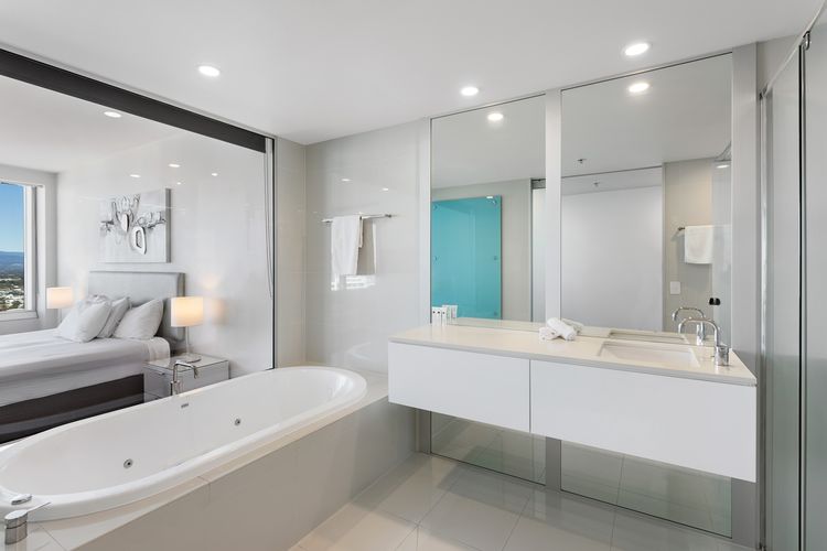 Luxury 3 Bedroom Apartment with Ocean Views