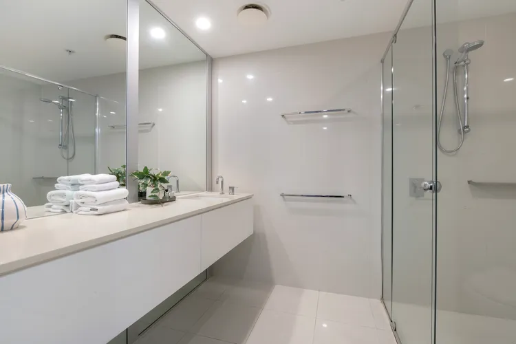 Luxury 3 Bedroom Apartment with Ocean Views