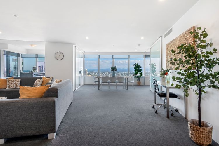Luxury 3 Bedroom Apartment with Ocean Views