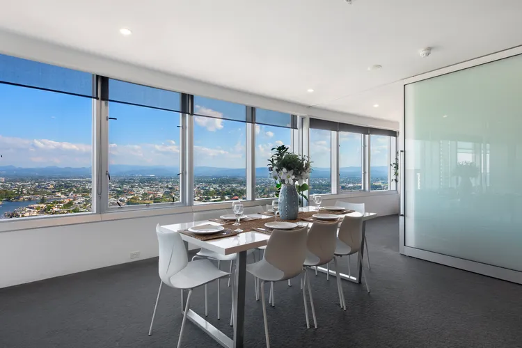 Luxury 3 Bedroom Apartment with Ocean Views