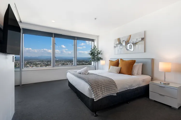 Luxury 3 Bedroom Apartment with Ocean Views