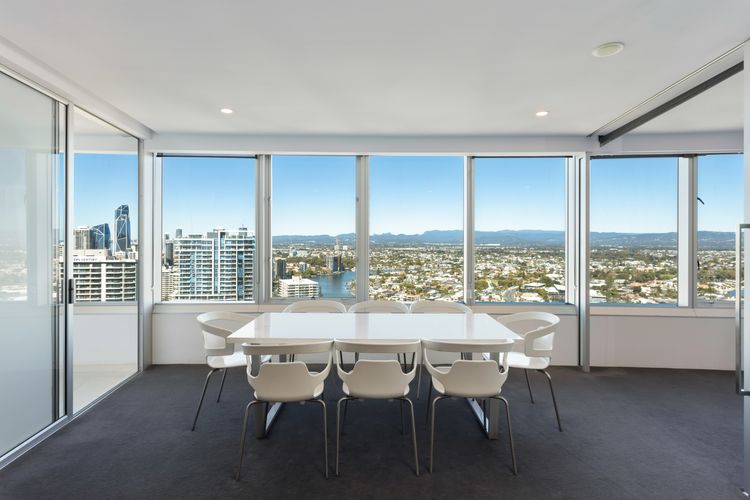 Luxury 3 Bedroom Apartment with Ocean Views