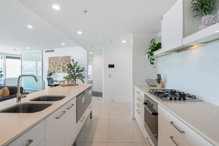 Luxury 3 Bedroom Apartment with Ocean Views