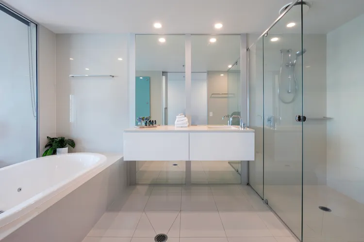 Luxury 3 Bedroom Apartment with Ocean Views