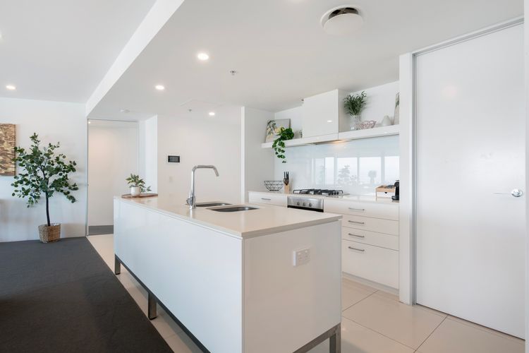 Luxury 3 Bedroom Apartment with Ocean Views
