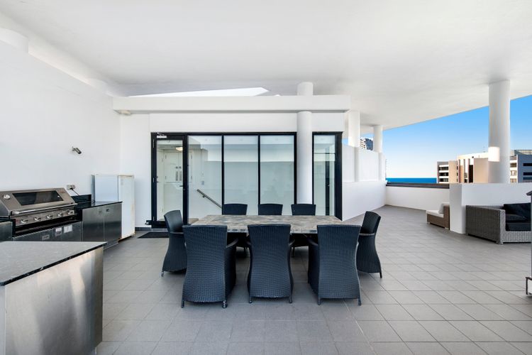 Private Rooftop Spa Penthouse apartment – Sierra Grand