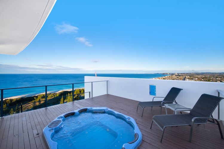 Private Rooftop Spa Penthouse apartment – Sierra Grand